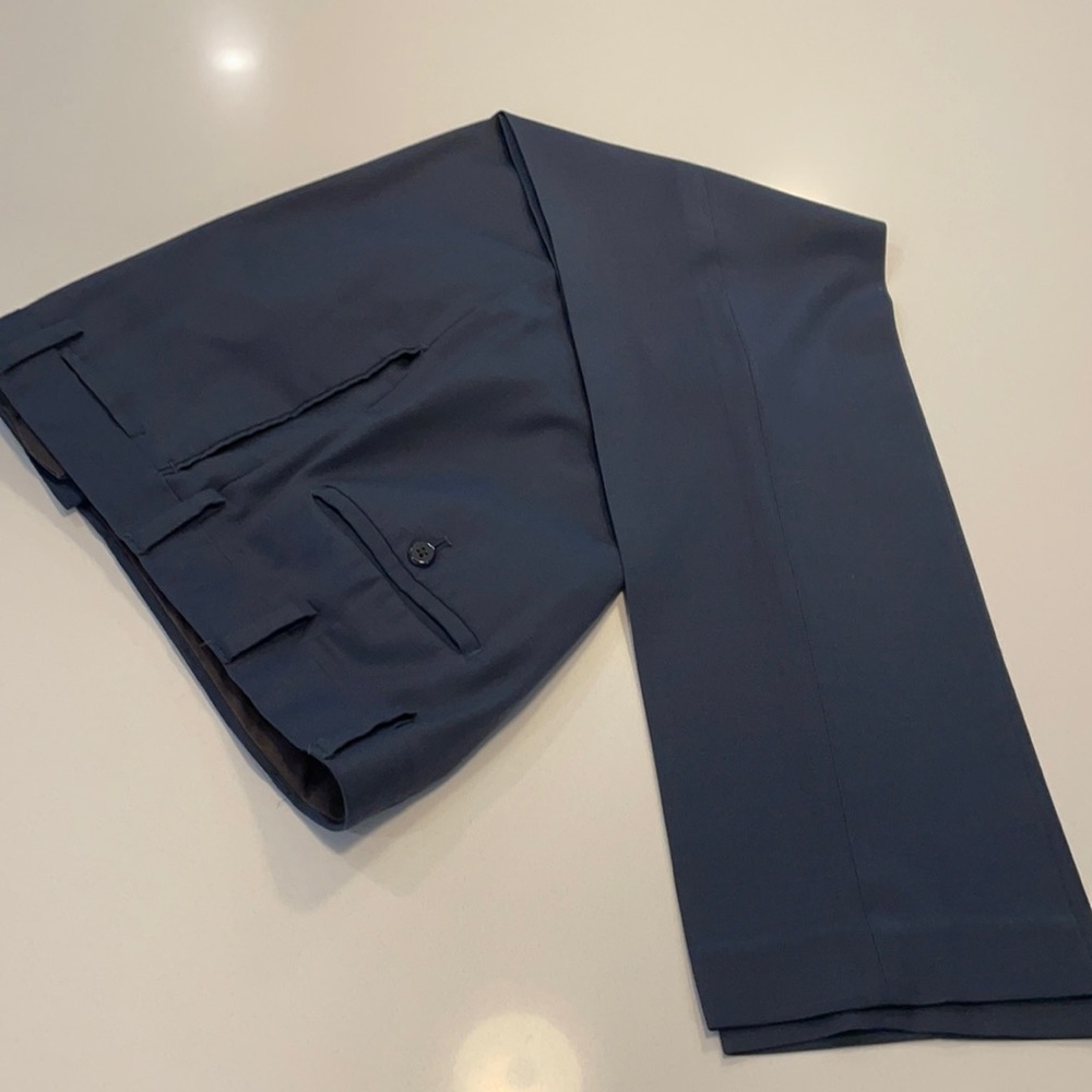 Louis Raphael Luxe Slim Fit Navy pants 34W 32L